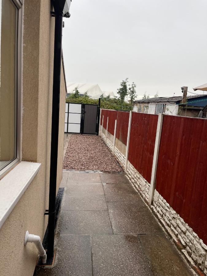 Bentley Place Crewe Dış mekan fotoğraf