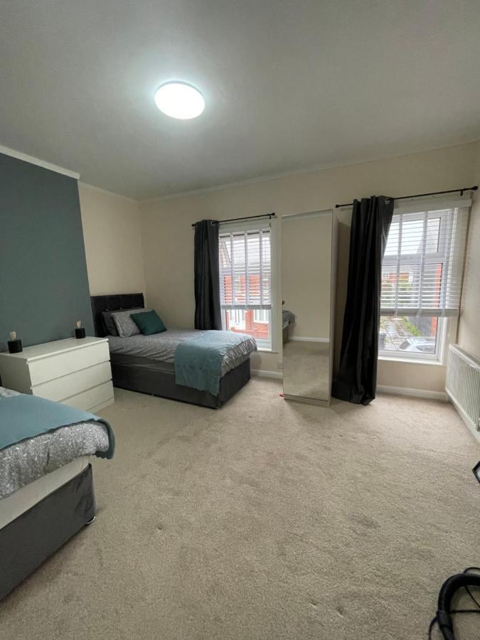 Bentley Place Crewe Dış mekan fotoğraf